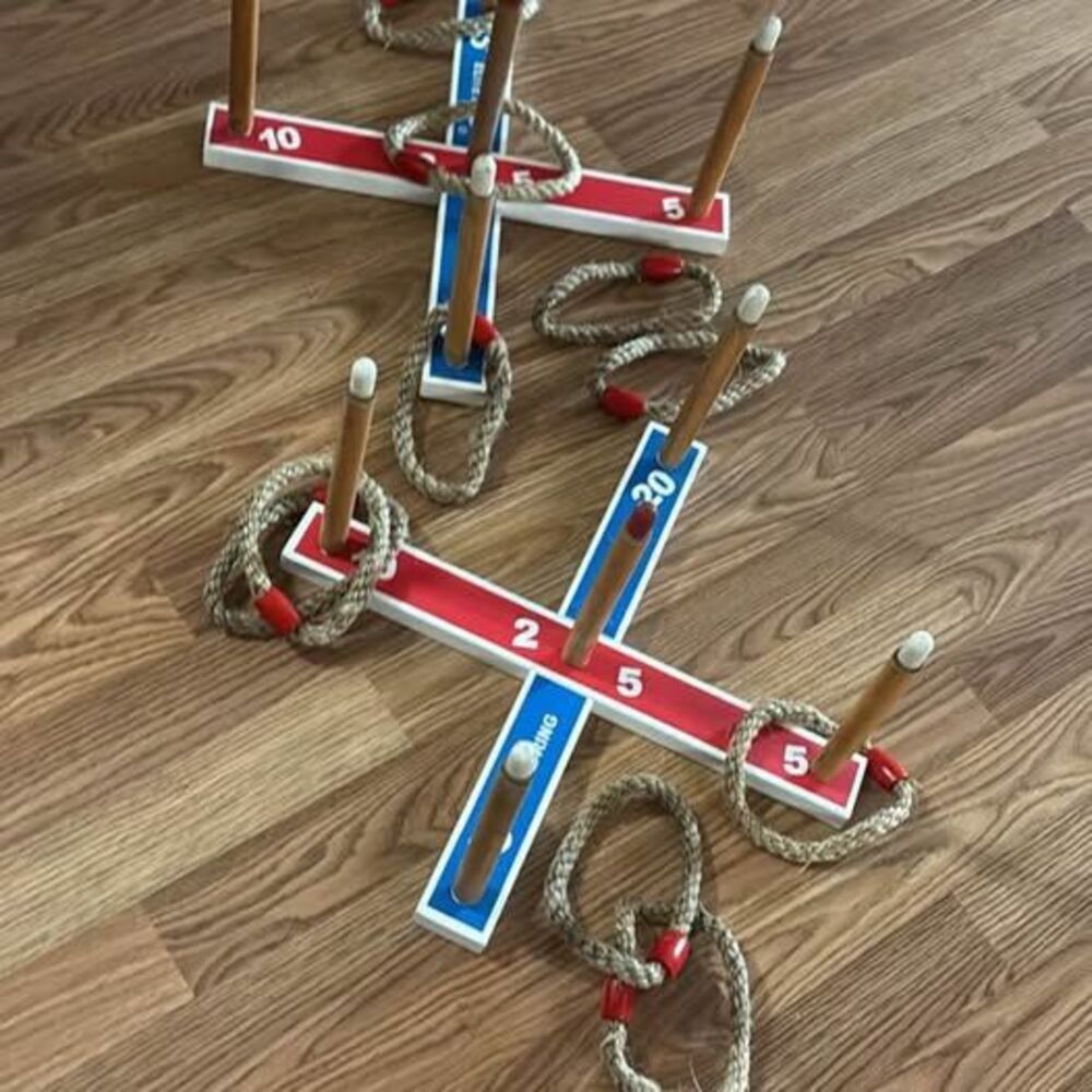 Vintage all wood Elite Sportz Ring Toss Game